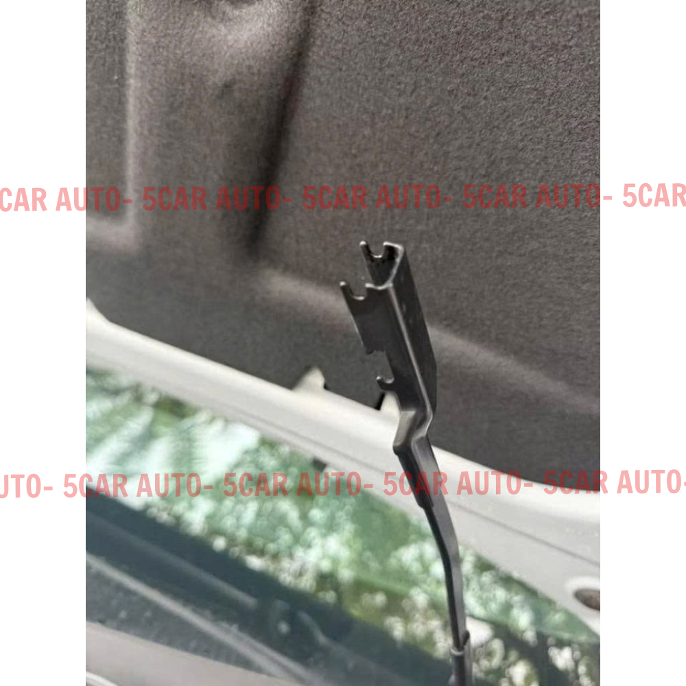 Gạt mưa trước xe Lynk & Co 06 gạt mềm không xương ( Giá 1 đôi )- Mẫu gạt lẫy theo xe