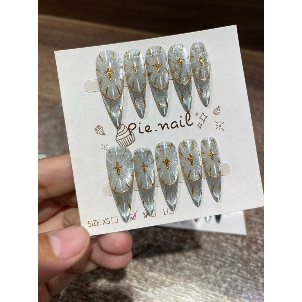 439. nailbox mắt mèo kim cương