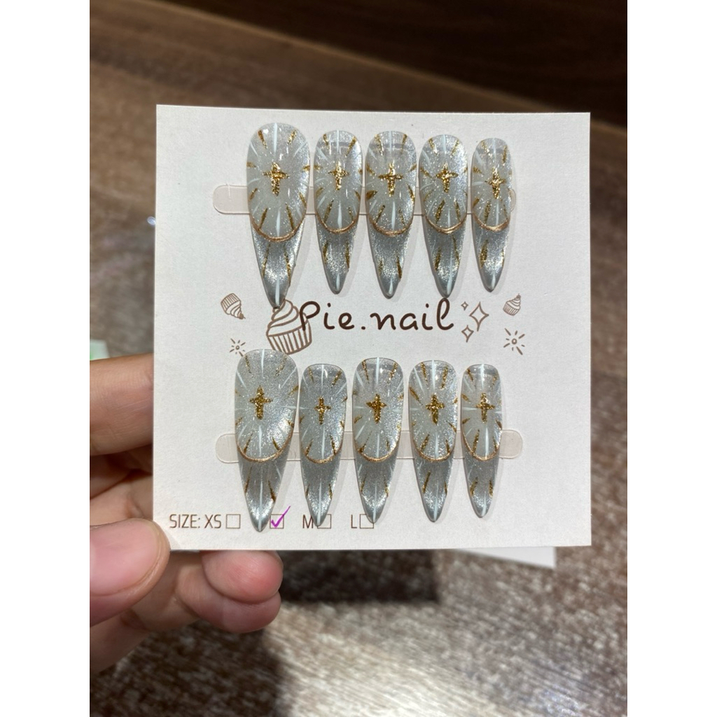 439. nailbox mắt mèo kim cương