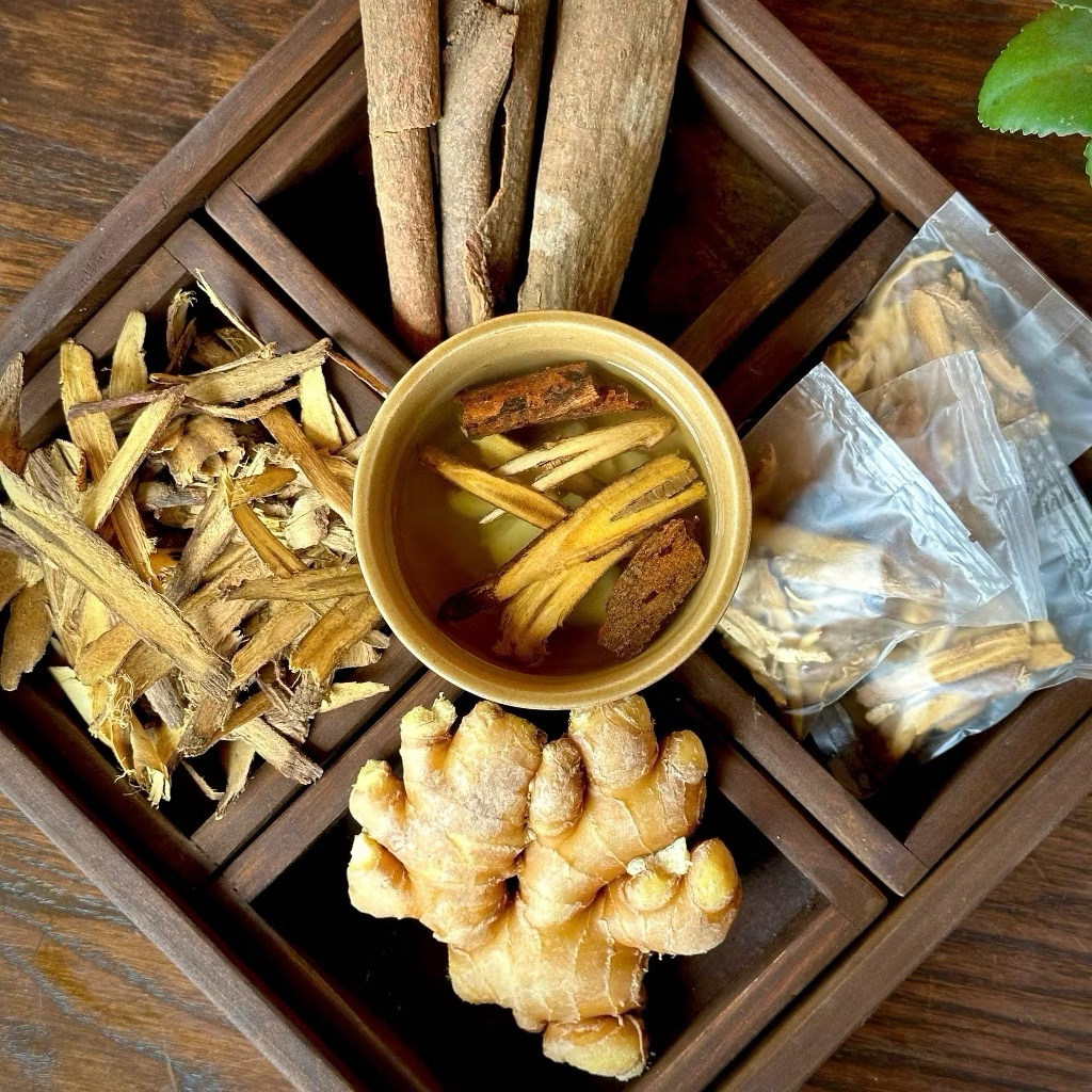 Trà Gừng Cam Thảo Quế HERBONE Thảo Mộc Giữ Ấm Cơ Thể, Giảm Ho, Hỗ Trợ Tiêu Hoá