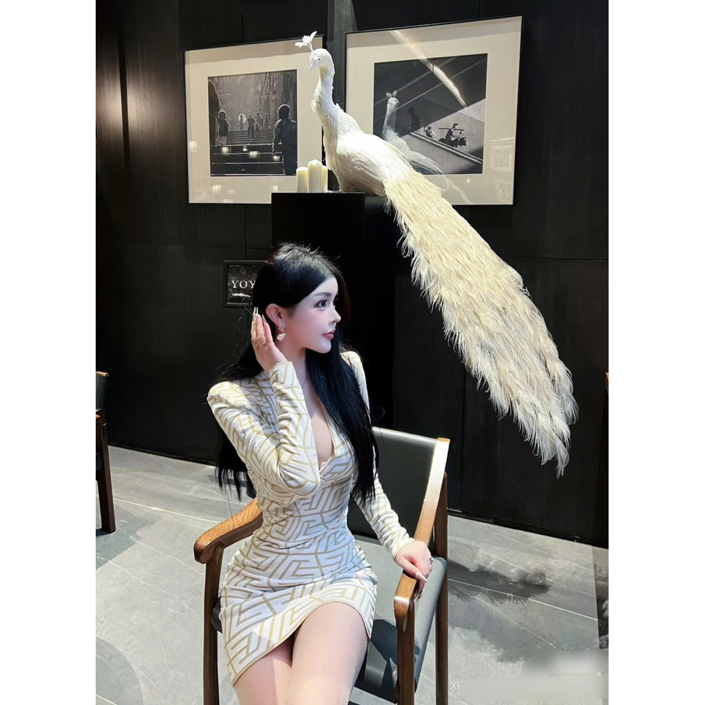 Đầm len sọc tay dài nâu