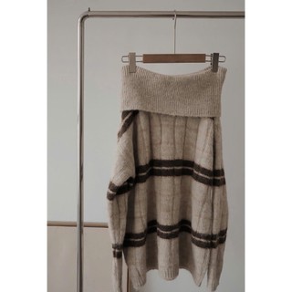 Áo Len Lông Mềm Trễ Vai Dài Tay Phối Kẻ Nâu 247store MochaKnit Off Shoulder Sweater Style Hàn Quốc Alentrevai811