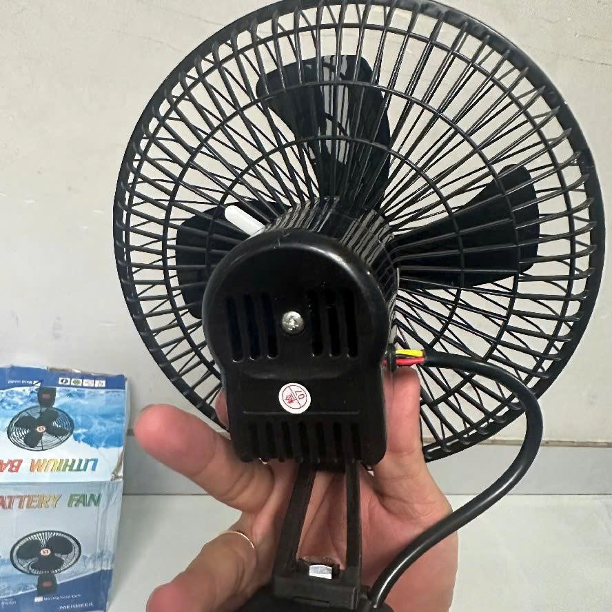 Quạt Tích Điện Xoay 180 Độ,Pin 10cell,20Cell ,30Cell Sử Dụng Chân Pin Phổ Thông, 2 Mức Gió, Kích Thước 8 Inch - ảnh 6