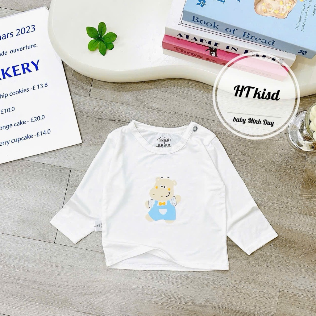 Áo dài tay cài vai NỀN TRẮNG KEM chất thun lạnh peptit cho bé 4-14kg saubabi
