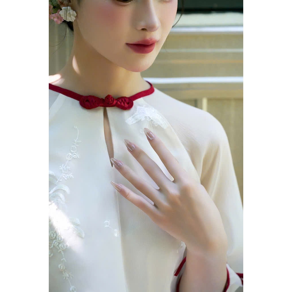 LASY Thời Trang Nữ|Áo Dài Form Suông Cổ Tròn Phối Viền Đỏ Đính Nơ Kèm Quần, Thiết Kế Sang Trọng AD1498