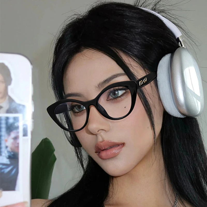 Kính Cận Mắt Mèo MOCO 835 Unisex Thời Trang, Gọng Nhựa Cao Cấp, Thiết Kế Cá Tính Hiện Đại