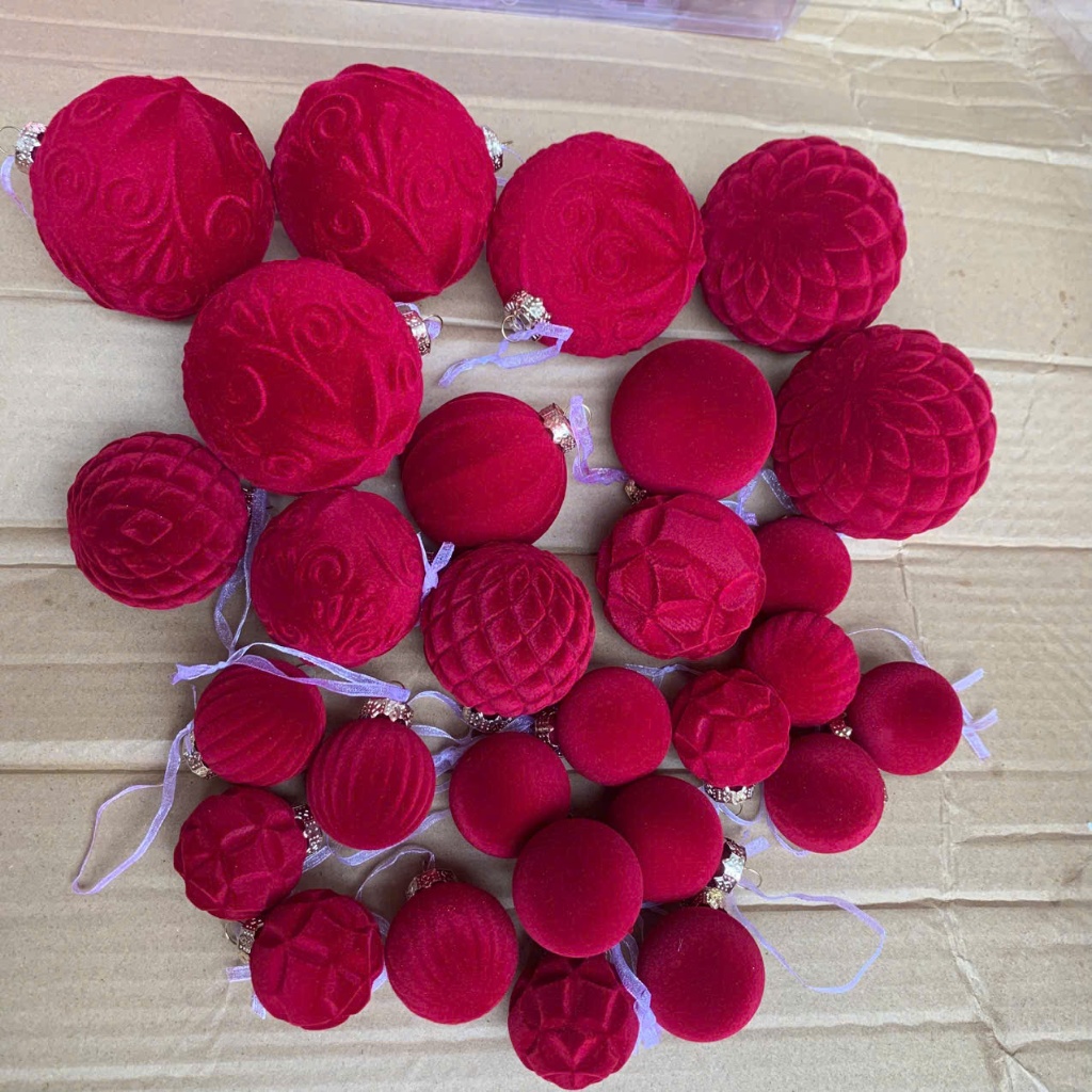 Hộp 46 quả châu nhung mix cỡ 4cm 6cm 8cm kiểu nhung hoa văn và nhung trơn