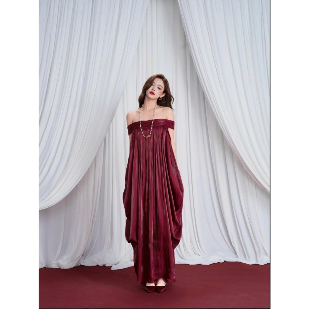 Đầm dài Esmeé Dress nhún cách điệu dáng bí trendy sang chảnh màu đỏ mặc đi dự tiệc đi sự kiện