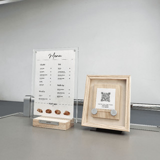 Bảng Menu Mica Đế Gỗ Khắc Tên Quán, Bảng Menu A5 Mica 2 Mặt, Bảng Menu Để Bàn Trong Suốt