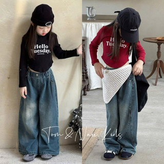 AT13-[tomnaukid] Áo dài tay chữ Hello Tuesday cho bé gái size từ 9-36Kg