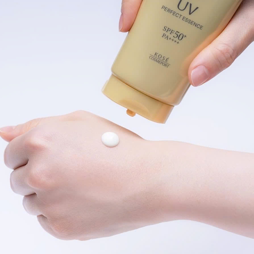Tinh Chất Chống Nắng Kosé Suncut Uv Perfect Essence Super Water Proof SPF50+ PA++++ (Tuýp 120G)