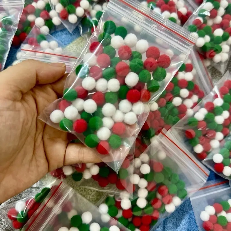 Set 45-50 Viên - Hạt Pompom 1cm Trang Trí Cây Thông Noel