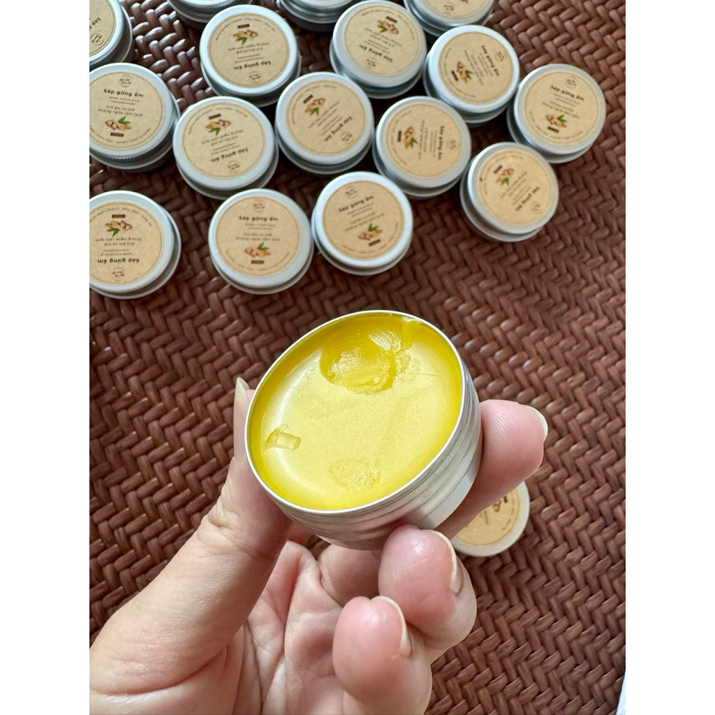 Sáp Gừng Ấm - Giảm Nghẹt Mũi, Giữ Ấm, Giúp Ngủ Ngon, Phòng Cảm Cho Bé Và Người Lớn Khi Trời Lạnh