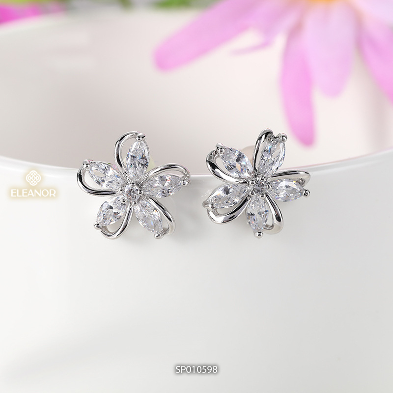 Bông tai nữ chuôi bạc 925 Eleanor Accessories hình hoa đính đá phụ kiện trang sức khuyên tai 10598