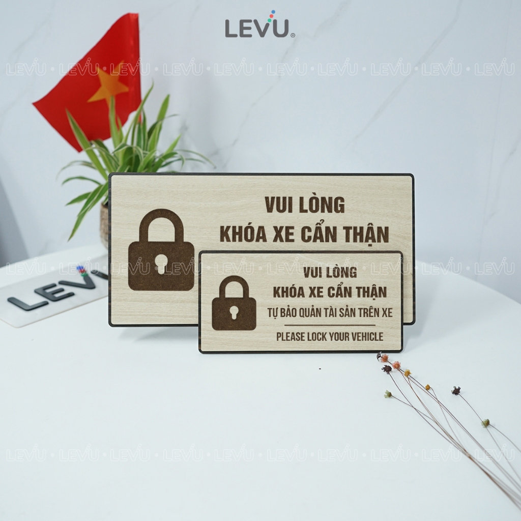 Bảng gỗ thông báo vui lòng khóa xe cẩn thận BG114 trang trí cửa hàng