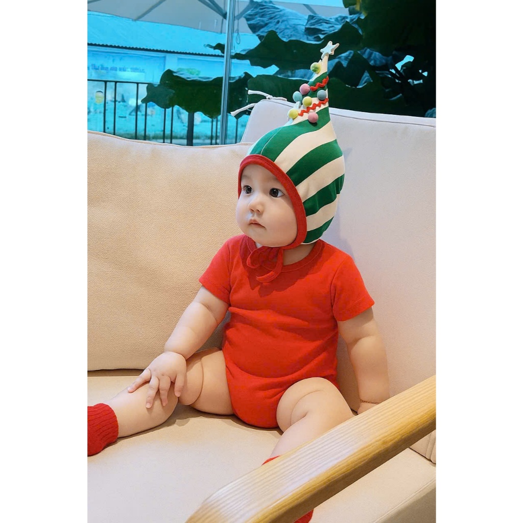 (SẴN SHIP- TẶNG TẤT)  Set Body Tết kèm yếm Lân, mũ đỏ chóp và tặng tất cho bé 4-14kg mũ chóp cho bé mặc Tết đi chơi