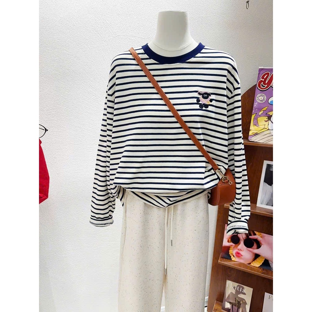 Áo thun nữ tay dài kẻ sọc xanh đậm in hình siêu xinh JULY FASHION, Áo thun dài tay chất xượt mềm mại mùa đông 2025