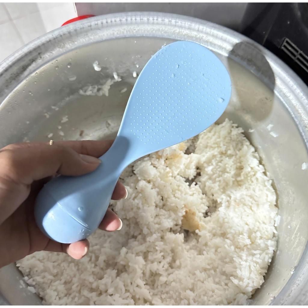 THÌA MÚC XỚI CƠM LẬT ĐẬT CHỐNG DÍNH TỰ ĐỨNG THÔNG MINH