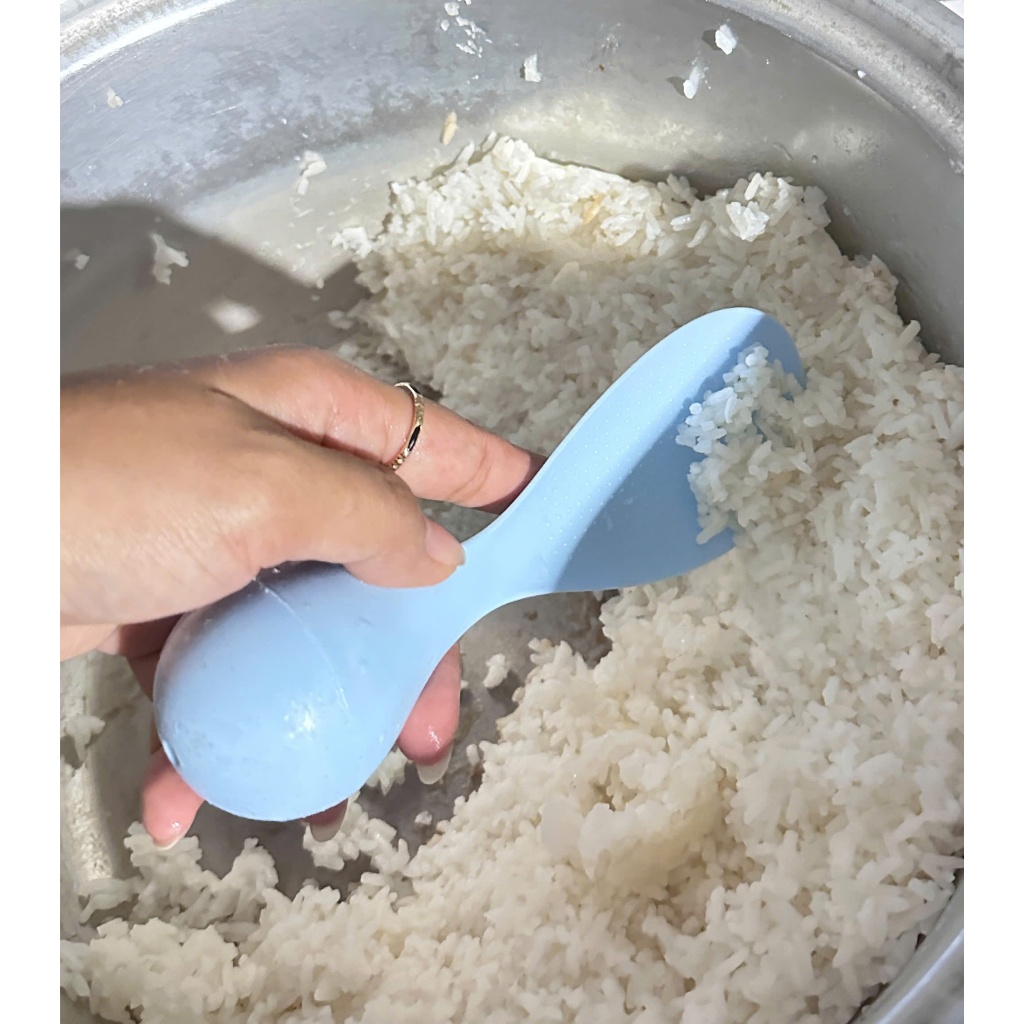 THÌA MÚC XỚI CƠM LẬT ĐẬT CHỐNG DÍNH TỰ ĐỨNG THÔNG MINH