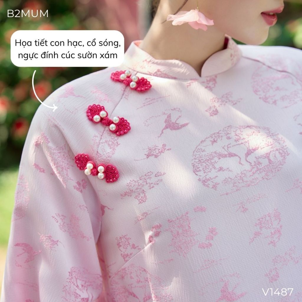 Áo dài gấm hồng in họa tiết con hạc, cổ sóng, ngực đính cúc sườn xám, mặc TẾT và sự kiện-V1487 B2MUM