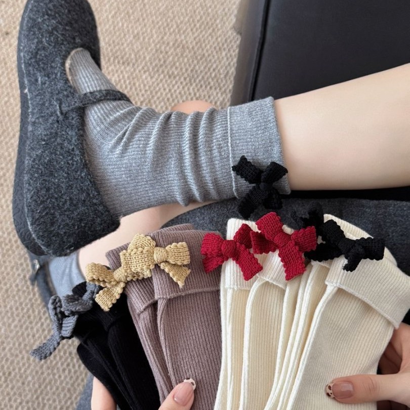 Vớ Tất nữ họa tiết nơ cổ cao 5 màu phong cách trẻ trung, năng động.
