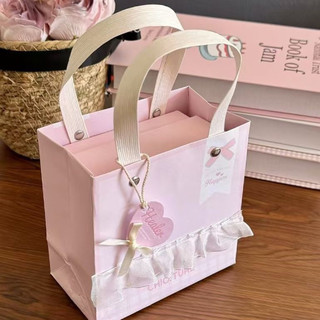 SET QUÀ MỸ PHẨM CHIO’TURE XINH XẮN