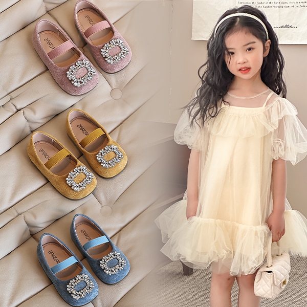 Giày bé gái thời trang mới mùa thu 2026 được trang trí bằng đế bằng pha lê sáng bóng