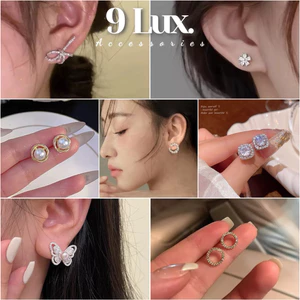 9LUX Khuyên tai Đính Đá sát tai Nhiều Mẫu xinh sang chảnh ,Khuyên tai chữ cái D sang chảnh đính đá