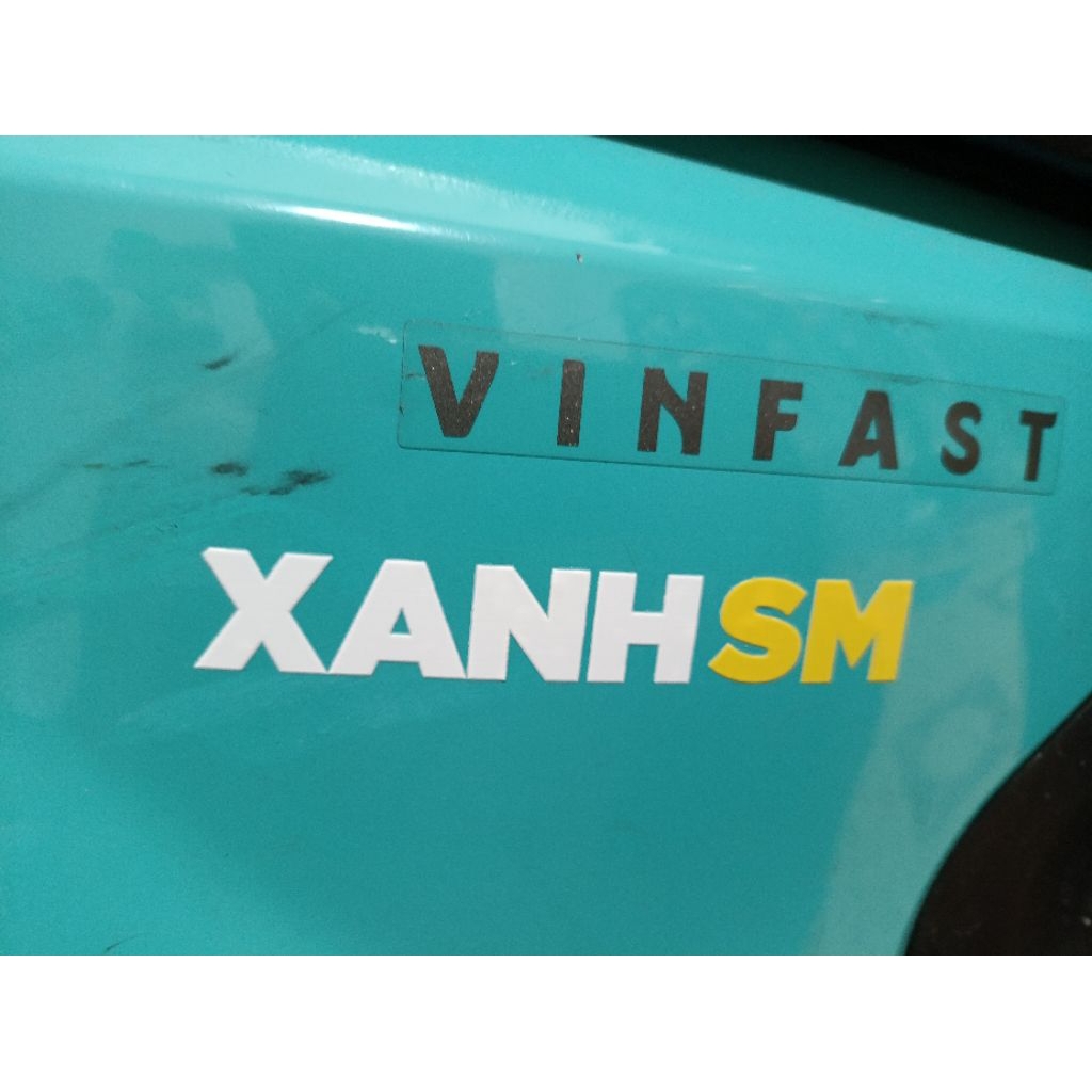 Decal dán Logo chữ Xanh SM gsm in UV dể dán