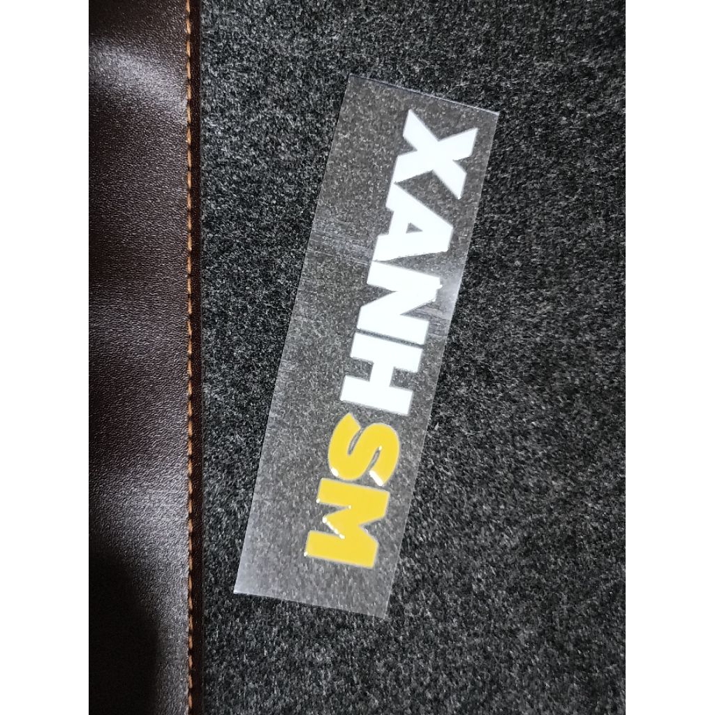 Decal dán Logo chữ Xanh SM gsm in UV dể dán