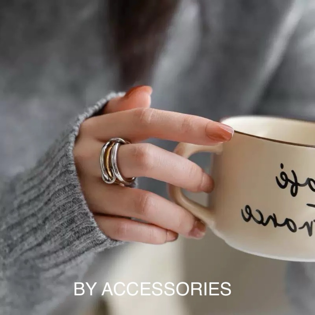 Nhẫn nữ unisex titan kiểu phối 3 vòng tròn mỏng dày khác màu đan xen mạ vàng 18K không gỉ WR2524 BY ACCESSORIES