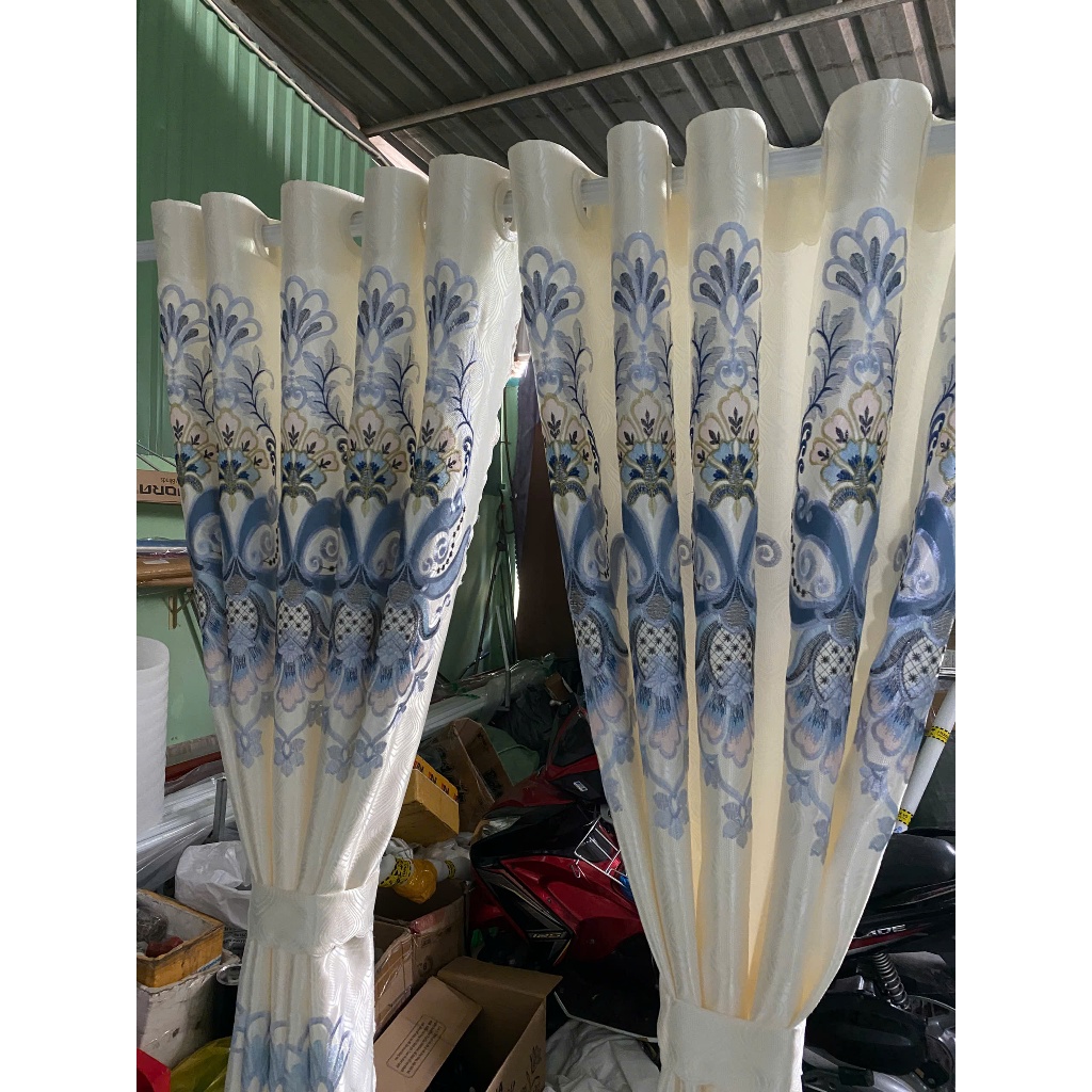 1 TẤM GẤM THÊU MÀU KEM TRĂNG PHỐI CHÂN REN CHƯA CÓ CÂY TREO - TREO 1 TẤM MUA 1 TẤM _TREO 2 TẤM MUA 2 TẤM RÈM CỬA VIỆT H