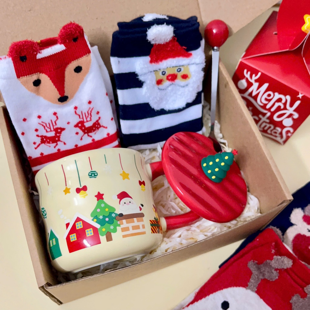 Set quà tặng Cốc sứ Giáng Sinh/Noel Sáng Tạo Có Nắp và Thìa làm Quà Tặng Bạn Bè, Người Thân