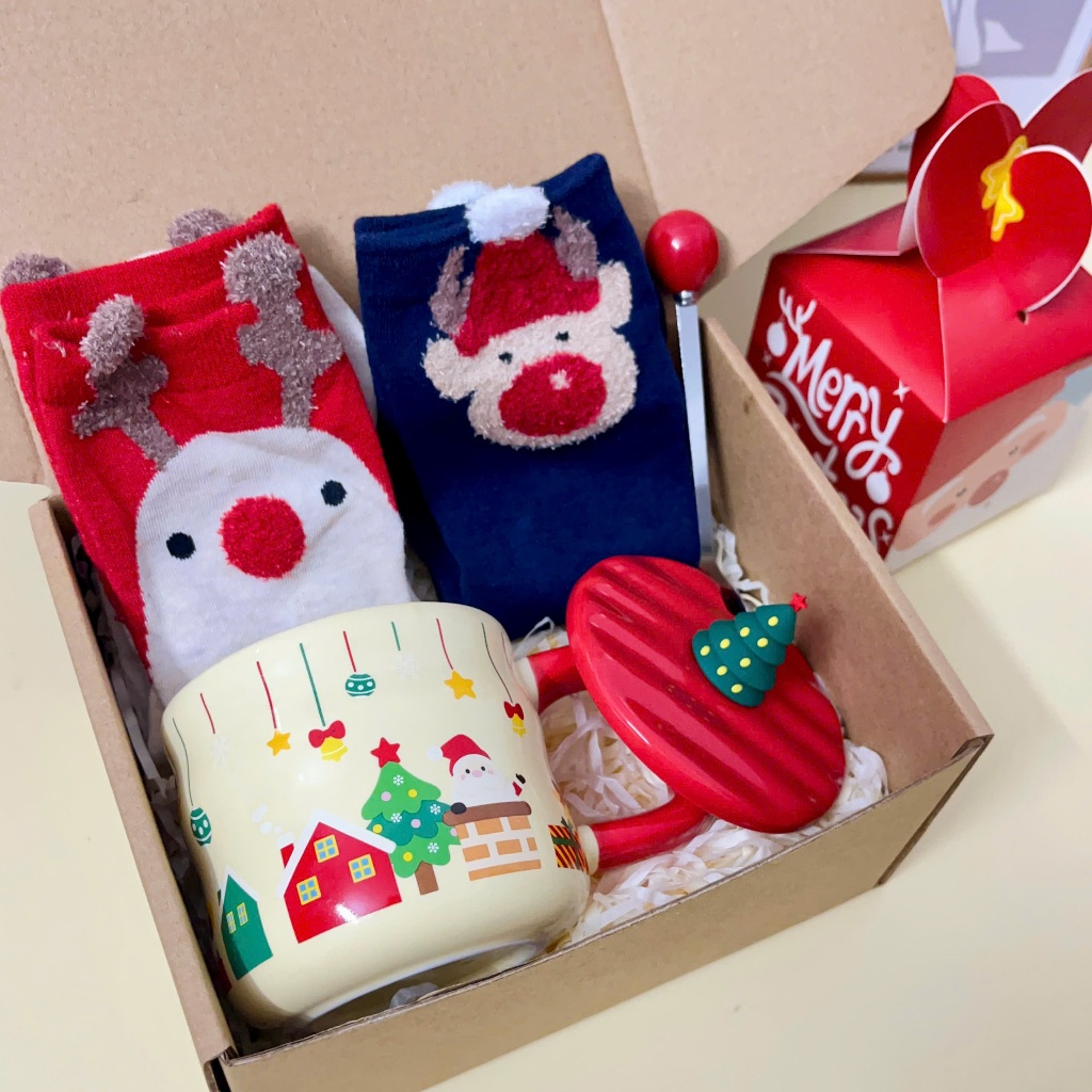 Set quà tặng Cốc sứ Giáng Sinh/Noel Sáng Tạo Có Nắp và Thìa làm Quà Tặng Bạn Bè, Người Thân