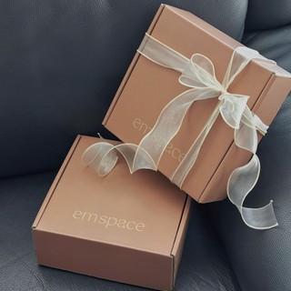 Hộp nơ đựng quà tặng tặng kèm túi đựng và trang trí bên trong