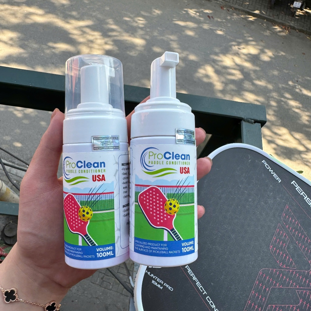 Vệ sinh vợt pickleball Beesoul chính hãng - Pro Clean USA vệ sinh các bề mặt vợt