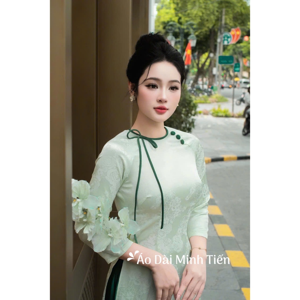Áo Dài Chất Liệu Gấm Hoa Cao Cấp Họa Tiết Đính Kết Thủ Công Tỉ Mỉ - Mã Gấm Xanh Nơ Cổ Tròn