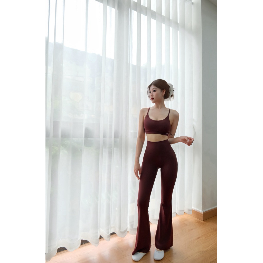 Set đồ tập thể thao yoga, pilates lưng chữ V mix quần ống loe thời trang chất liệu co giãn, thấm hút