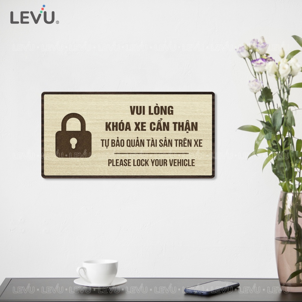 Bảng gỗ thông báo vui lòng khóa xe cẩn thận BG114 trang trí cửa hàng