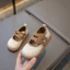 Giày Búp Bê Bé Gái Đế Mềm Chống Trượt Da Mềm Chần Ô Vuông Quai Kép Buckle Nâu Trắng Thời Trang TH Kids