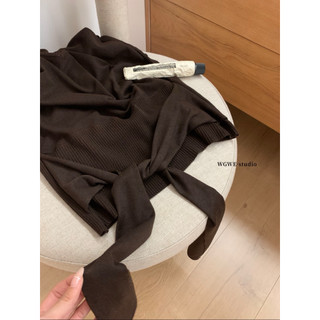 𝐏𝐡𝐢𝐞𝐧 | (Sẵn Nâu,Đen) W7895 Áo Len Cổ V Cánh Dơi Dây Buộc Eo Trơn 3 Màu
