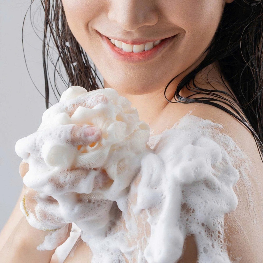 Combo 2 Chai Sữa Tắm Dưỡng Trắng Da Sữa Bò Tươi Và Hatomugi Avatar White Body Wash (800mL x 800mL)