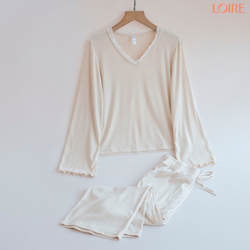 Bộ Đồ Ngủ Loire FDMN250337 Chất Cotton Dáng Dài Tay Nhấn Ren Mềm