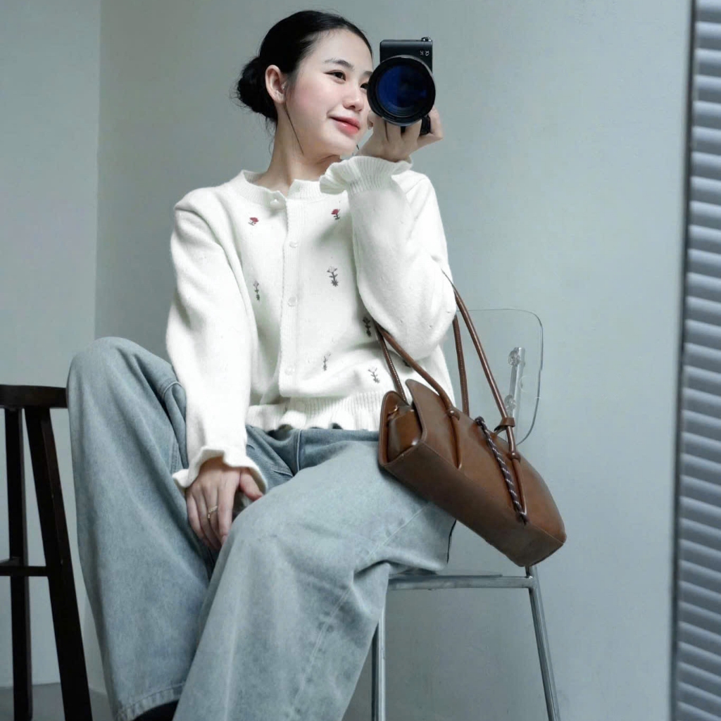 BST Áo Khoác Cardidgan Mirage Tay Bèo Thêu Hoa Local Brand Chất Len Mềm Mịn.