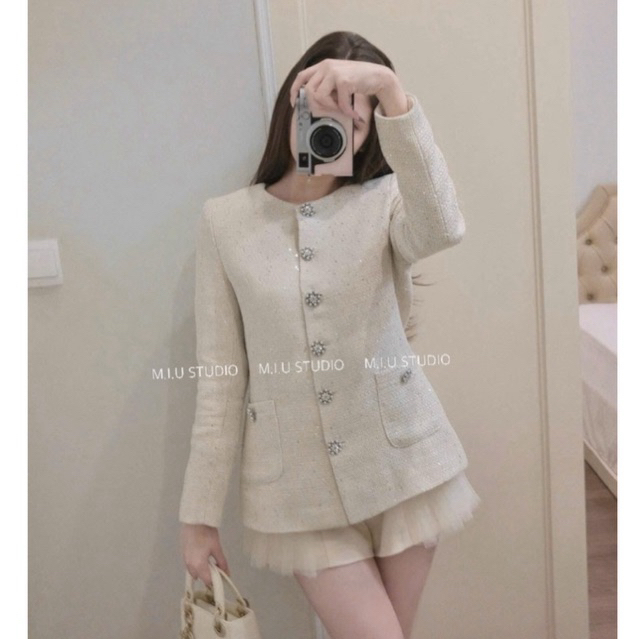 “Mila Set” Set áo khoác dạ kim sa blinh đính khuy hoa đá kèm nơ cài + quần sooc pha lưới điệu đà tiểu thư • MIU.STUDIO