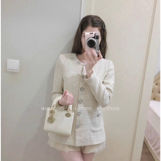 “Mila Set” Set áo khoác dạ kim sa blinh đính khuy hoa đá kèm nơ cài + quần sooc pha lưới điệu đà tiểu thư • MIU.STUDIO