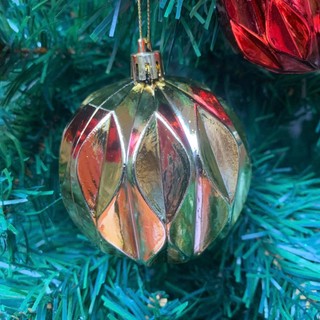 Hộp 12 quả châu tròn khắc hình trám treo cây thông Noel trang trí Giáng Sinh