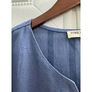 Áo kiểu nữ Linen cổ V tay phồng. JUNE LINEN A40.