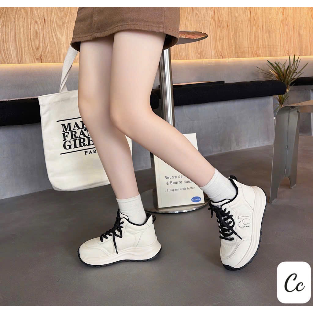 Thể thao viền nâu , đen Qccc