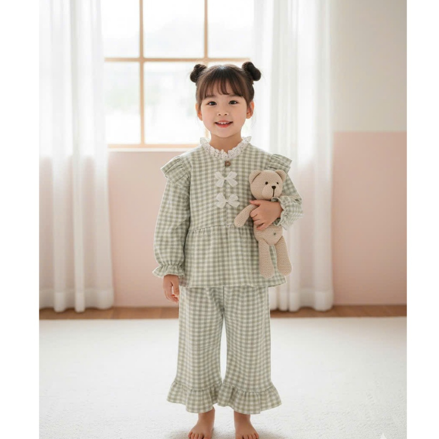 Bộ Quần Áo Dài Tay Mùa Đông Bé Gái Chất Liệu Len Cao Cấp Ấm Áp An Toàn Cho Bé Nhà Liena's Closet